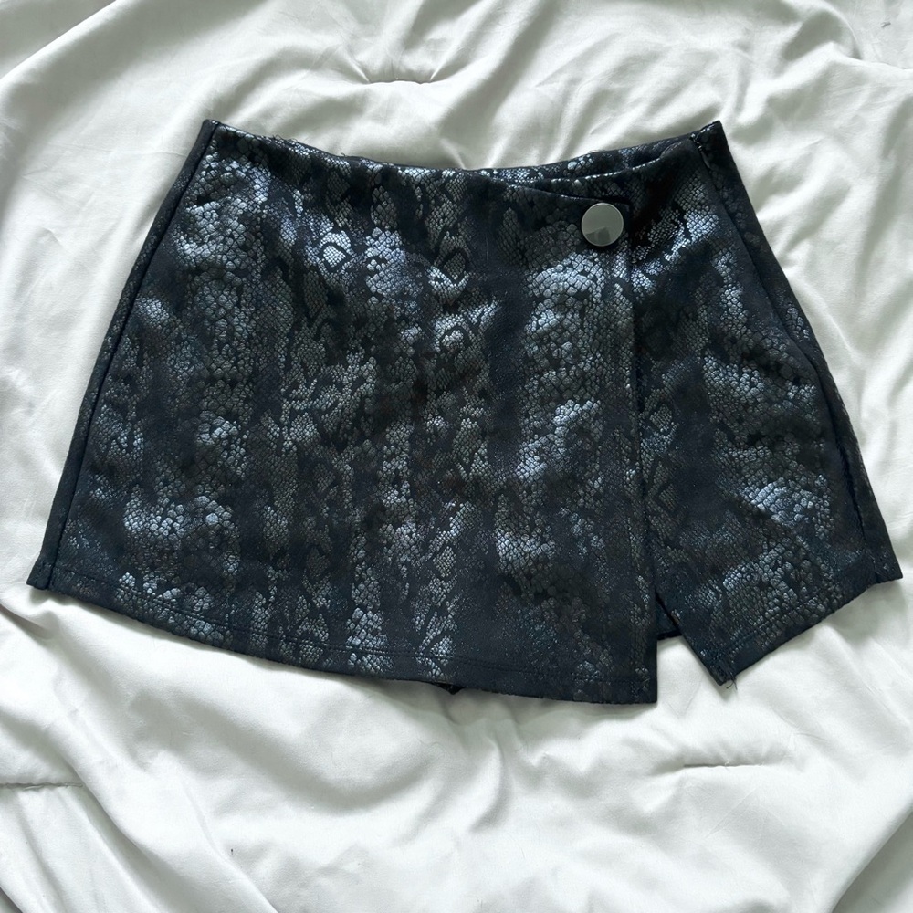 Haute Monde Black Snake-Print Skort with Silver Button